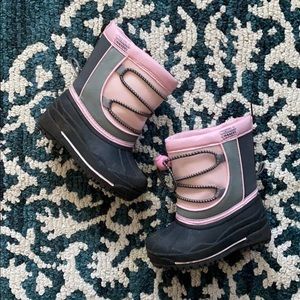 Buster Brown girls snow boots - size 6M